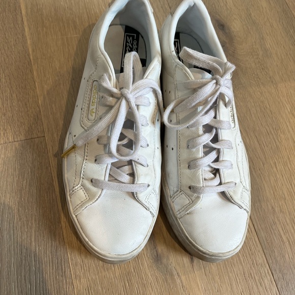 White adidas sneakers US Women’s size 7 - Picture 2 of 4